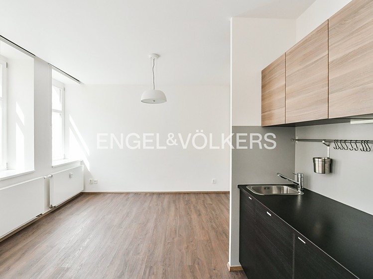 Pronájem bytu 1+kk 30 m² - foto 1