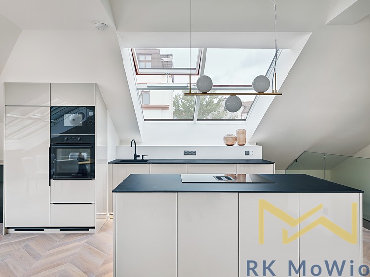 Pronájem bytu 4+kk 119 m² (Mezonet) - foto 3