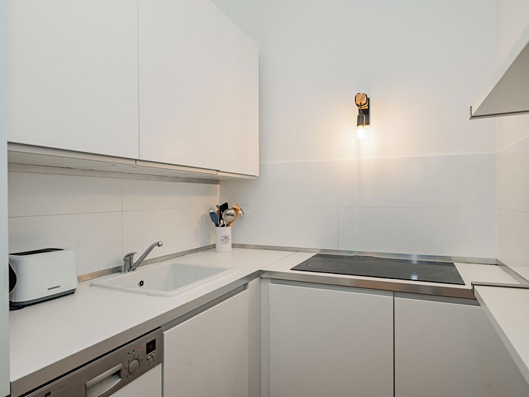 Pronájem bytu 2+kk 55 m² (Jednopodlažní) - foto 2