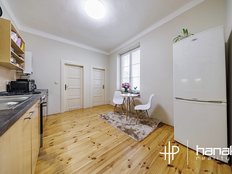 Pronájem bytu 2+1 77 m² (Jednopodlažní) - foto 3