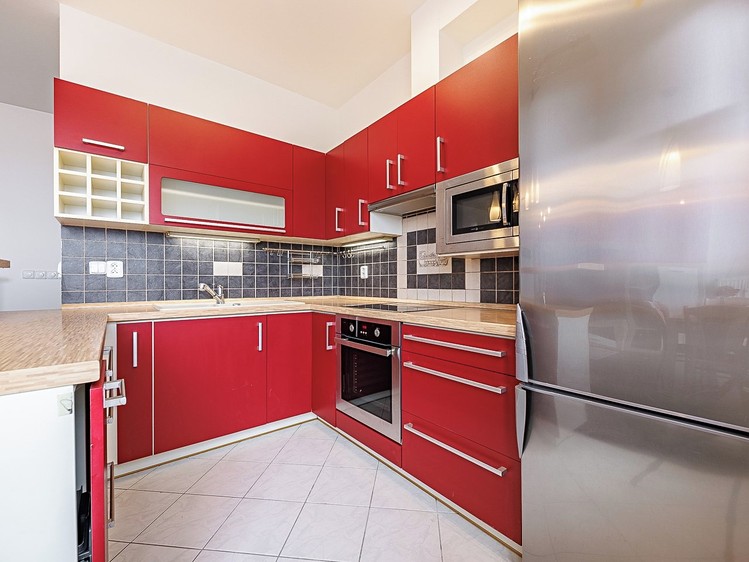 Pronájem bytu 3+kk 82 m² (Podkrovní) - foto 2