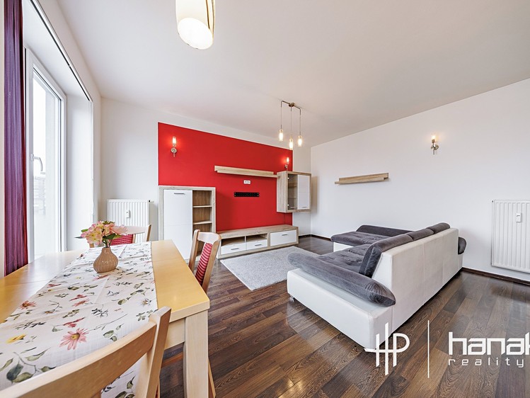 Pronájem bytu 3+kk 82 m² (Podkrovní) - foto 4