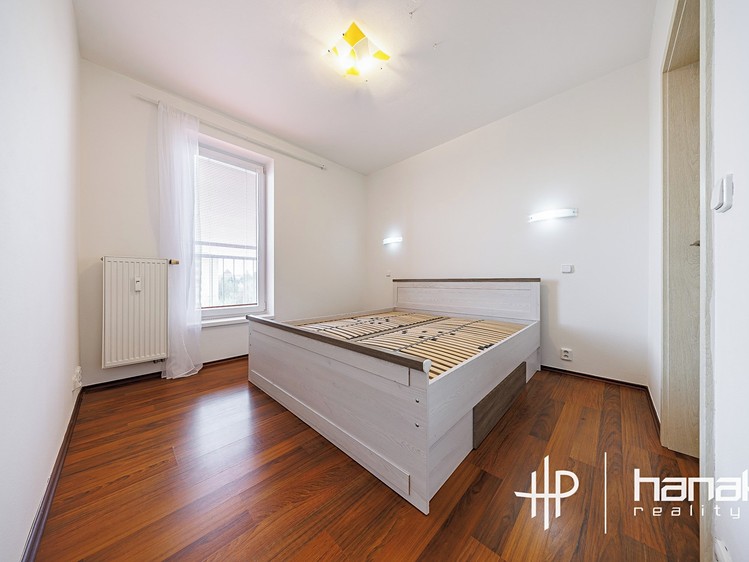 Pronájem bytu 3+kk 82 m² (Podkrovní) - foto 7