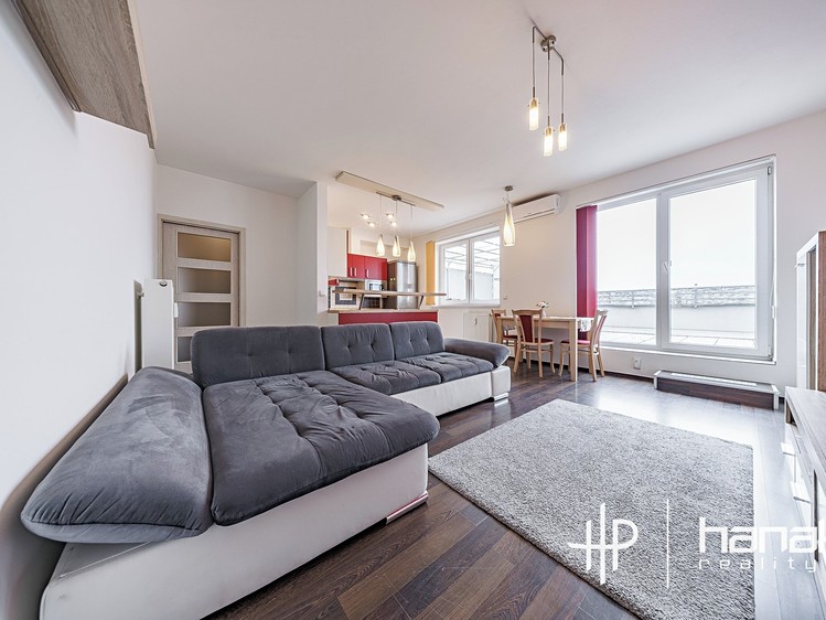 Pronájem bytu 3+kk 82 m² (Podkrovní) - foto 6
