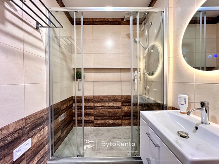 Pronájem bytu 3+1 64 m² (Jednopodlažní) - foto 1