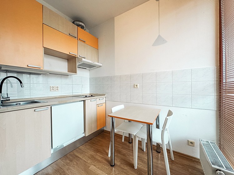 Pronájem bytu 1+kk 27 m² - foto 2
