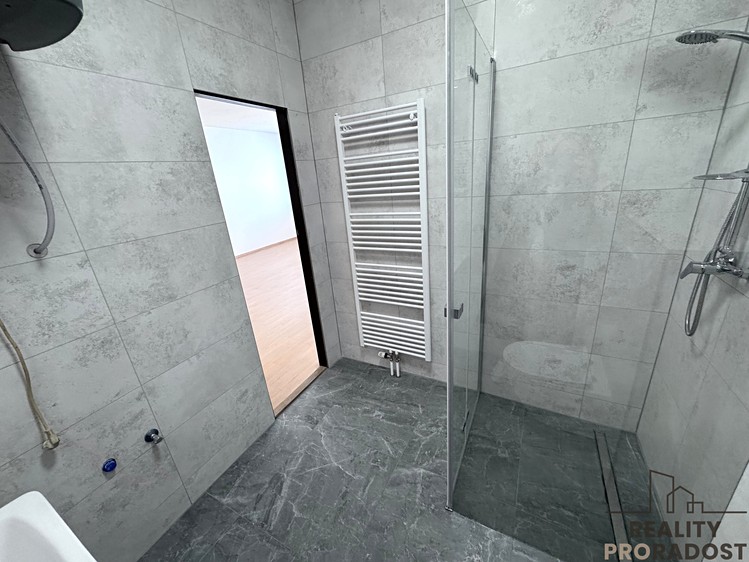 Pronájem bytu 1+kk 50 m² - foto 6