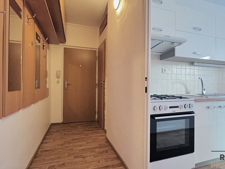 Pronájem bytu 2+1 57 m² - foto 2