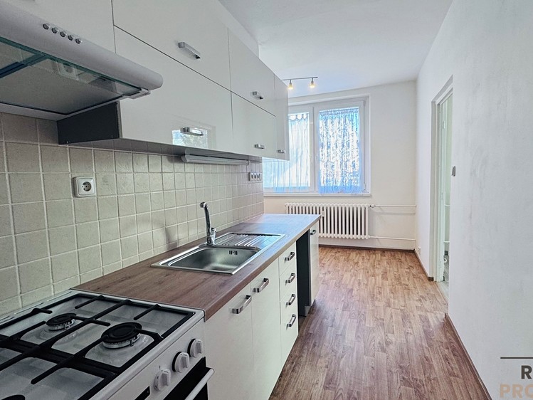 Pronájem bytu 2+1 57 m² - foto 3