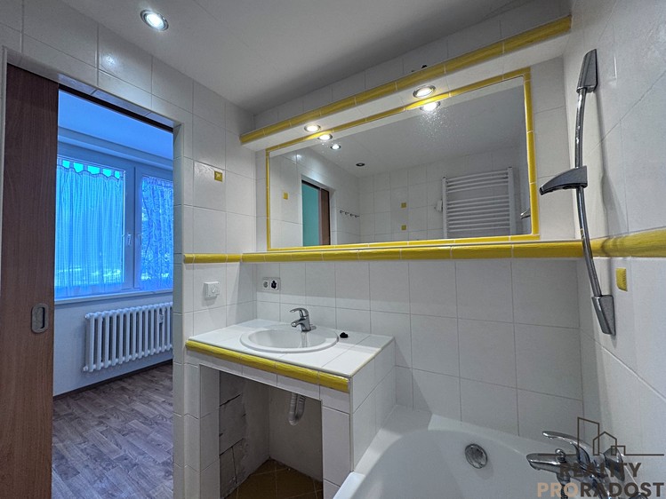 Pronájem bytu 2+1 57 m² - foto 6