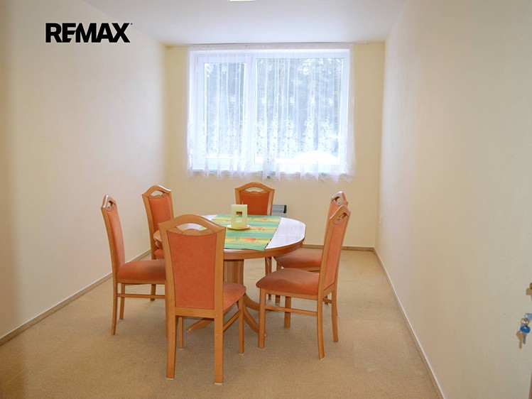 Pronájem bytu 4+1 120 m² - foto 3