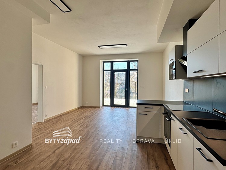 Pronájem bytu 2+kk 56 m² - foto 1