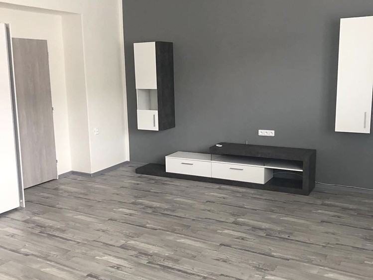 Pronájem bytu 1+1 70 m² - foto 4