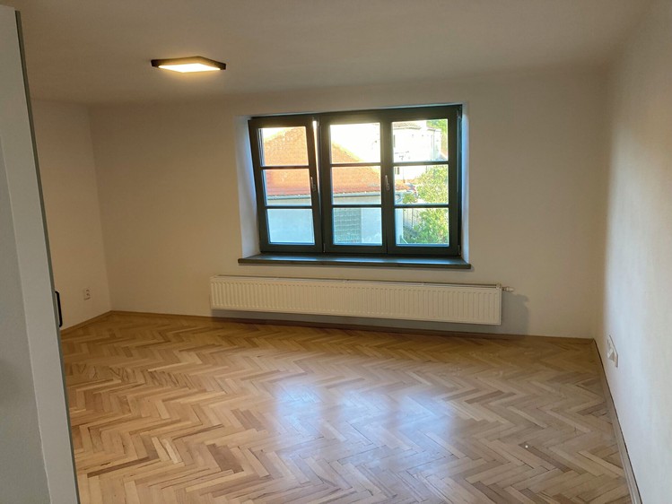 Pronájem bytu 2+kk 60 m² - foto 3