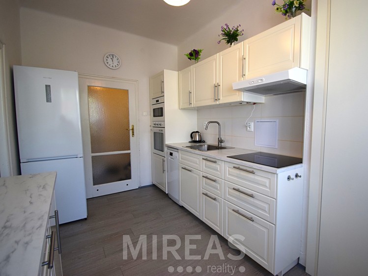 Pronájem bytu 2+1 55 m² - foto 3