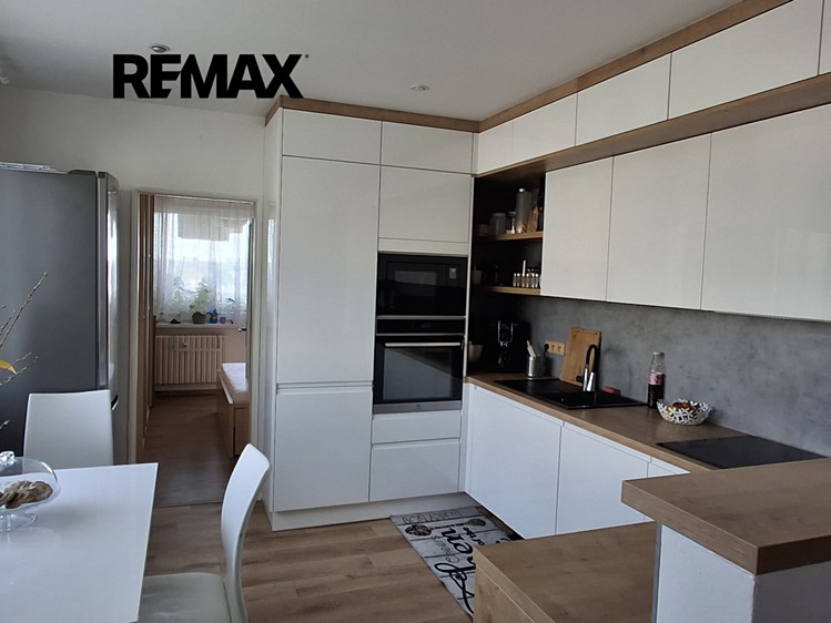 Pronájem bytu 3+kk 75 m² (Jednopodlažní) - foto 1