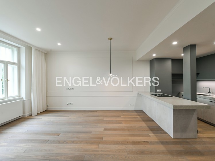 Pronájem bytu 4+kk 107 m² - foto 4