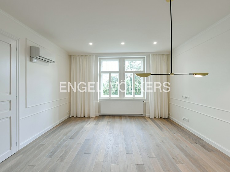 Pronájem bytu 4+kk 107 m² - foto 5