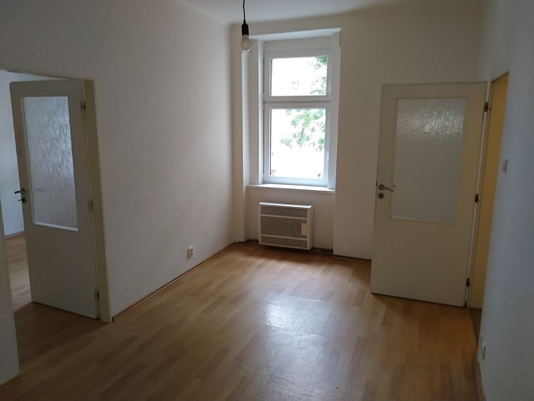 Pronájem bytu 1+1 43 m² (Jednopodlažní) - foto 2