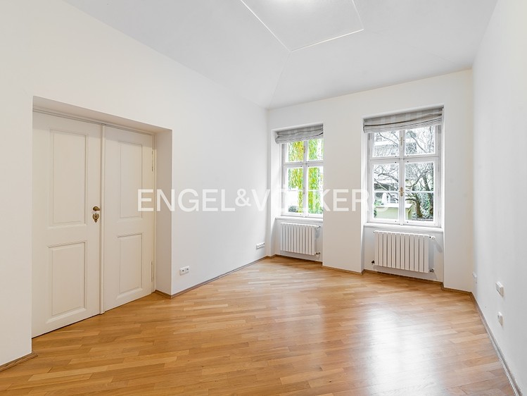 Pronájem bytu 5+1 184 m² (Mezonet) - foto 7