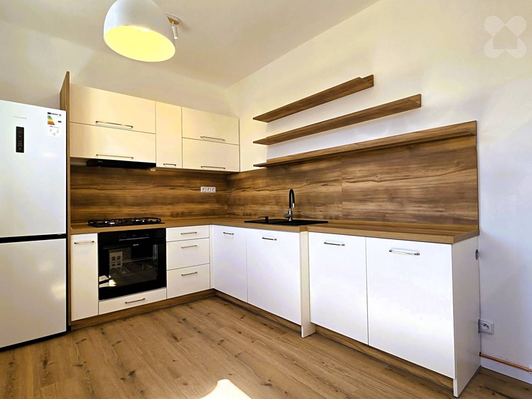 Pronájem bytu 1+kk 28 m² - foto 3