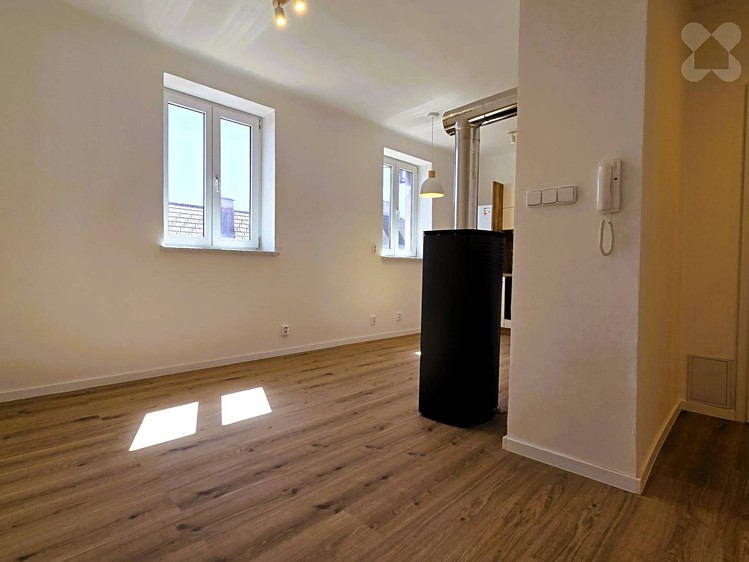 Pronájem bytu 1+kk 28 m² - foto 6