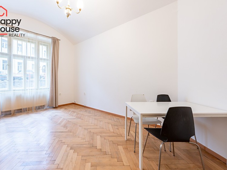 Pronájem bytu 2+1 59 m² - foto 4