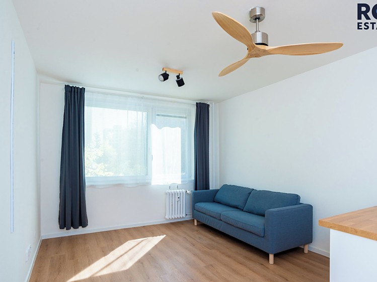 Pronájem bytu 1+kk 29 m² - foto 2
