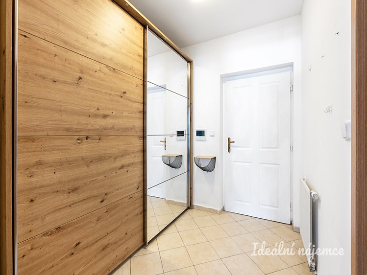 Pronájem bytu 2+kk 49 m² - foto 8