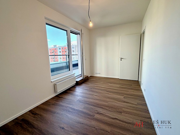 Pronájem bytu 2+kk 42 m² - foto 6