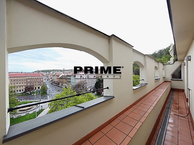 Pronájem bytu 5+1 265 m² - foto 5