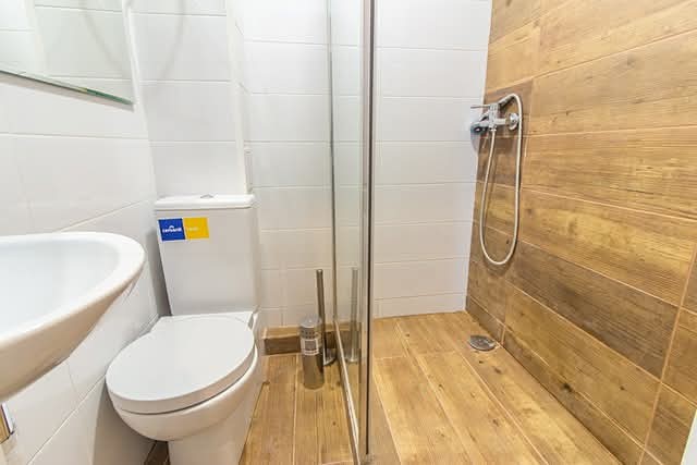 Pronájem bytu 1+kk 25 m² - foto 4