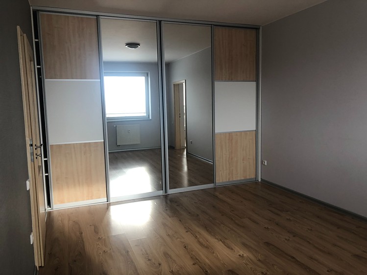 Pronájem bytu 3+kk 75 m² - foto 2