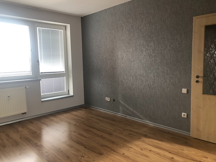 Pronájem bytu 3+kk 75 m² - foto 3