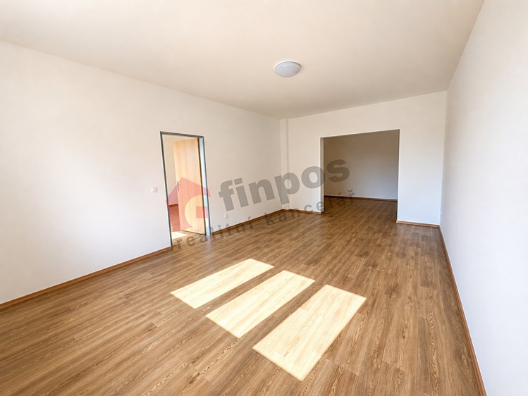 Pronájem bytu 2+kk 79 m² - foto 4