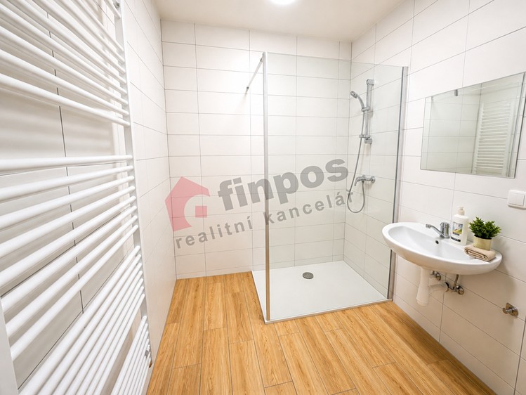 Pronájem bytu 2+kk 79 m² - foto 5