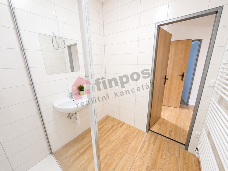 Pronájem bytu 2+kk 79 m² - foto 6