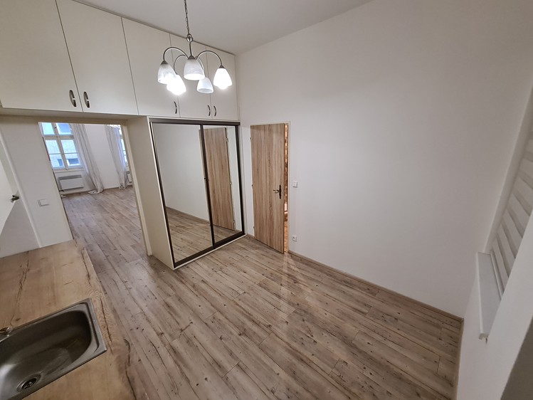 Pronájem bytu 1+kk 43 m² - foto 2