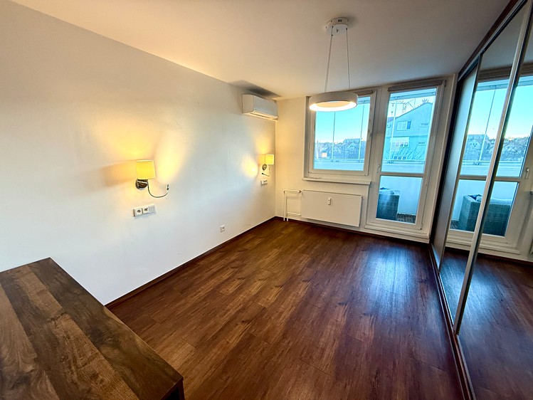 Pronájem bytu 2+1 58 m² (Jednopodlažní) - foto 5