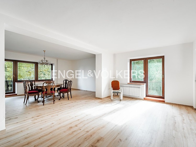 Pronájem bytu 3+kk 123 m² - foto 1
