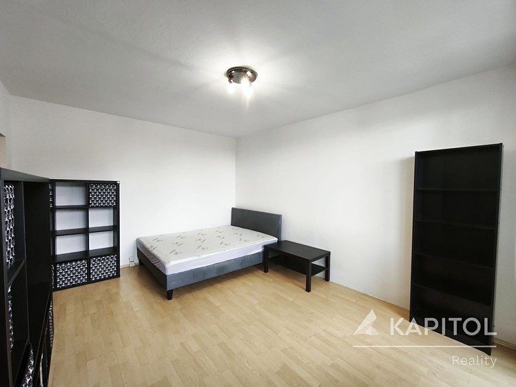 Pronájem bytu 1+kk 28 m² - foto 3