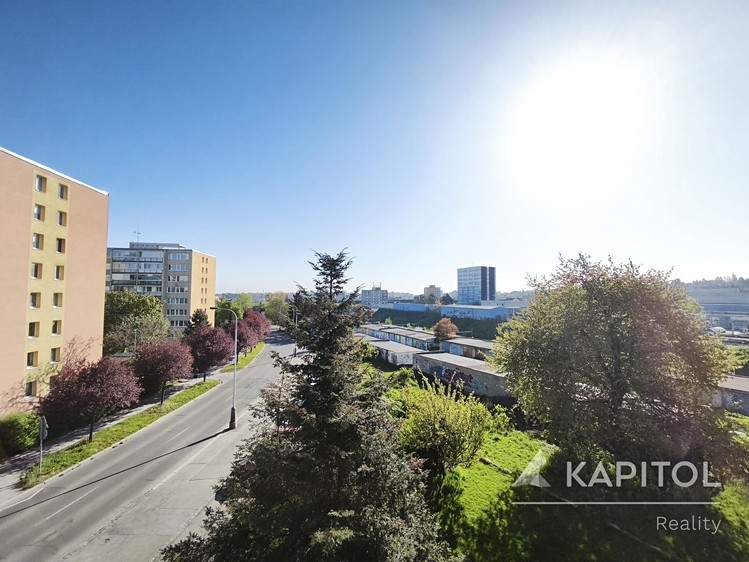 Pronájem bytu 1+kk 28 m² - foto 1