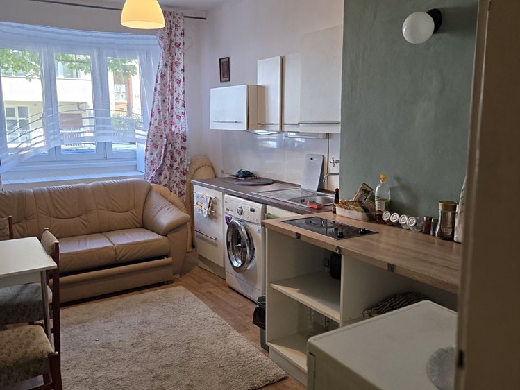 Pronájem bytu 2+kk 70 m² - foto 5