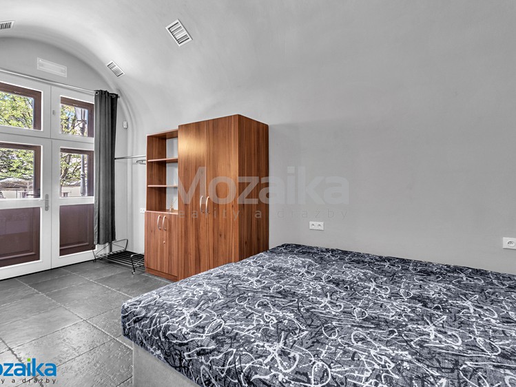 Pronájem bytu 2+kk 80 m² (Jednopodlažní) - foto 8