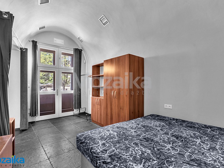 Pronájem bytu 2+kk 80 m² (Jednopodlažní) - foto 7