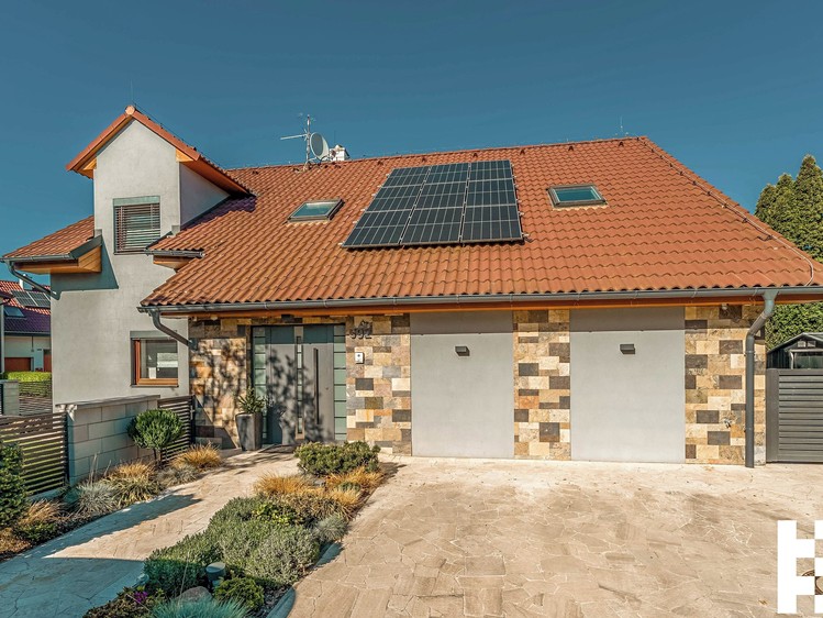 Prodej  rodinného domu 227 m², pozemek 513 m² - foto 7