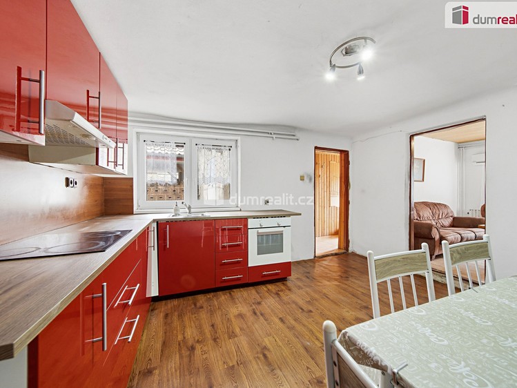 Prodej rodinného domu 90 m², pozemek 270 m² - foto 1