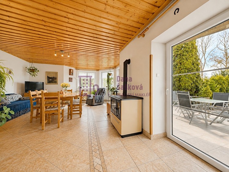 Prodej rodinného domu 380 m², pozemek 2 885 m² - foto 6