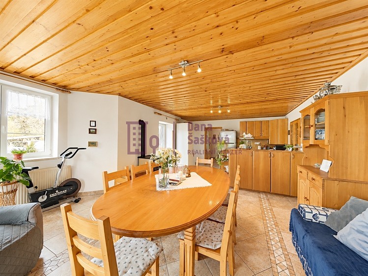 Prodej rodinného domu 380 m², pozemek 2 885 m² - foto 5