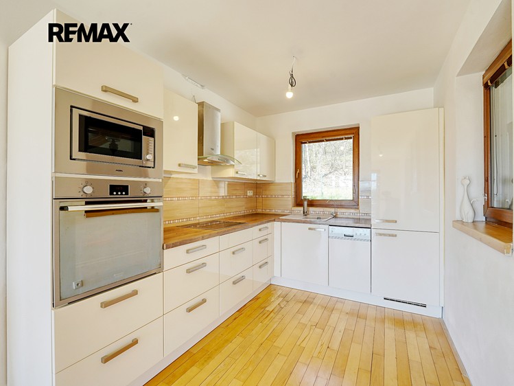 Prodej rodinného domu 89 m², pozemek 901 m² - foto 4